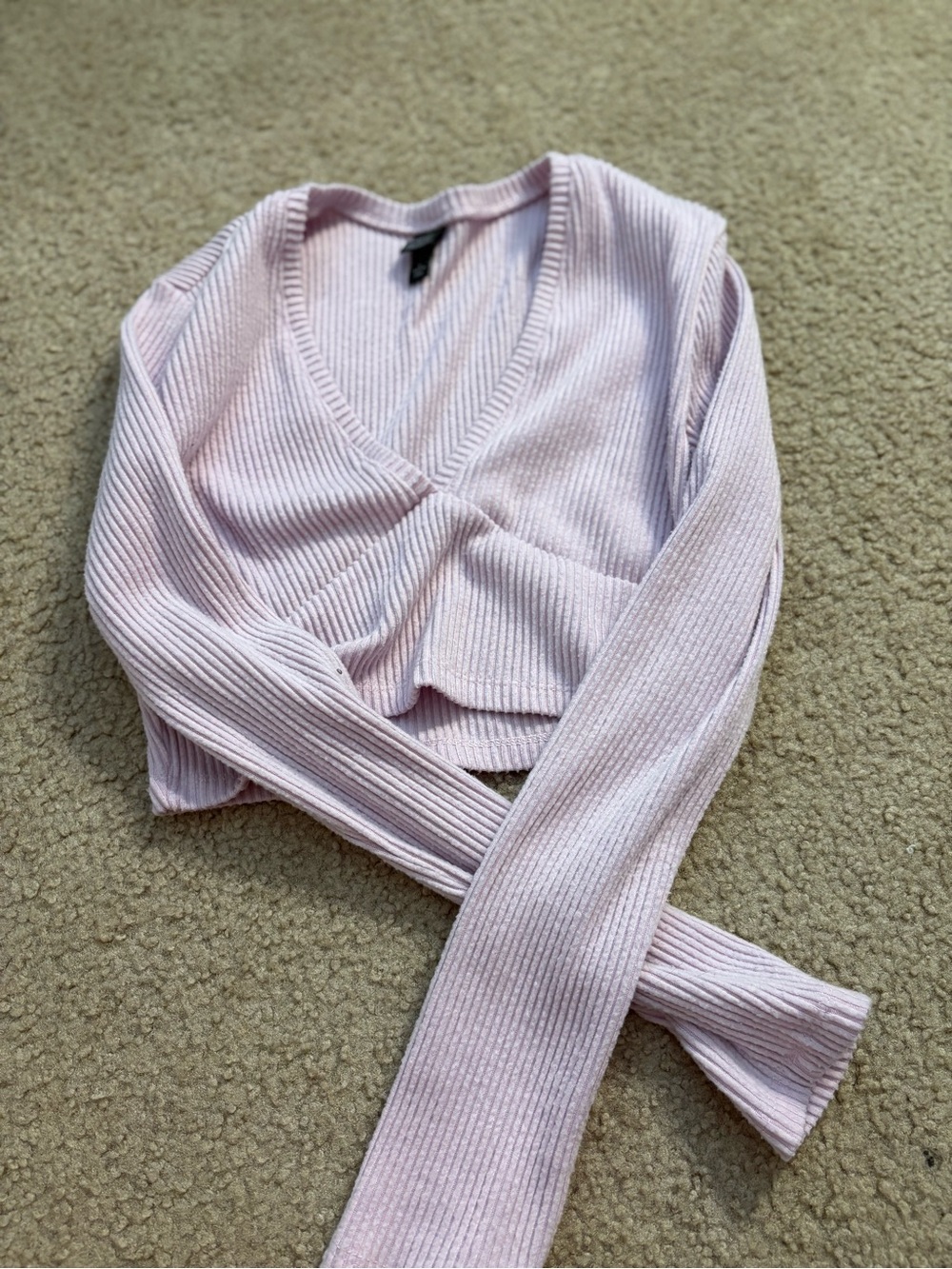 wild fable Light pink Ribbed V-Neck Twist Front Crop Sweater